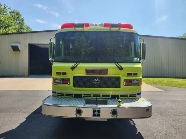 2006 American LaFrance Engine Asking $50,000 - Image 8