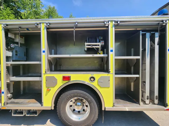 2006 American LaFrance Engine Asking $50,000 - Image 6