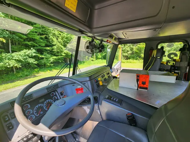 2006 American LaFrance Engine Asking $50,000 - Image 17