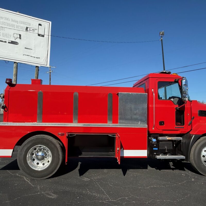 2025 MACK MD7 Wet-Side Tanker