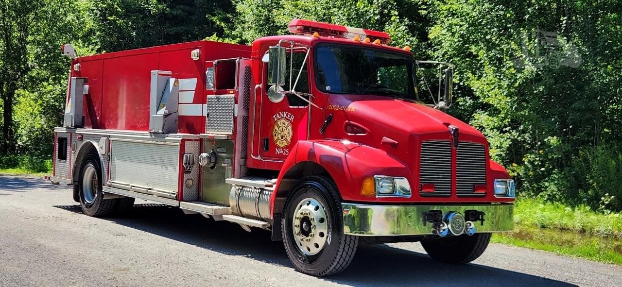 2003 Kenworth 2000 Gallon Tanker