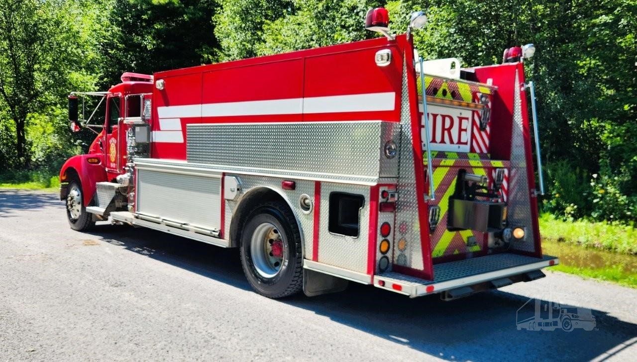 2003 Kenworth 2000 Gallon Tanker - Image 3